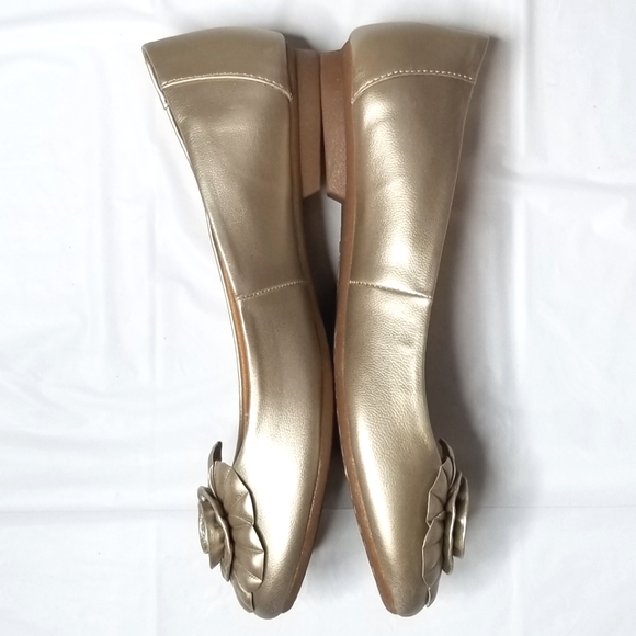 B.O.C. Lovelace NWT Champagne Shoes - Picture 8 of 9
